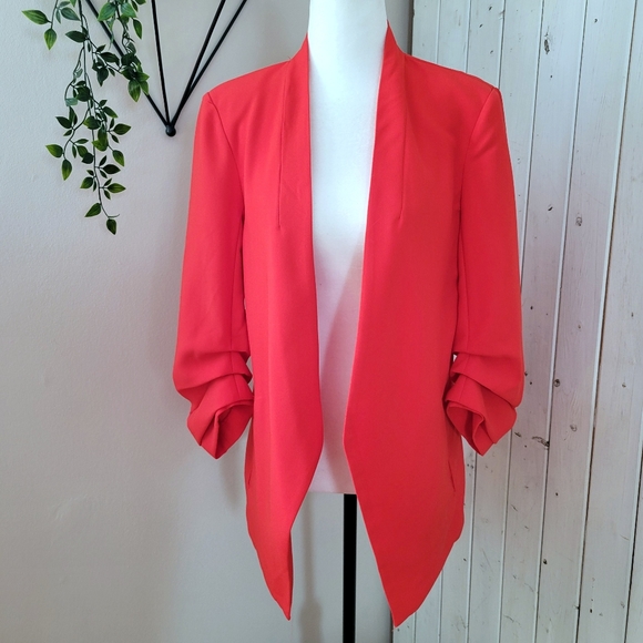 Belle Vere Red Blazer - Picture 2 of 11